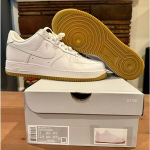 Nike Air Force 1 ‘07 “White Gum Light Brown” / Sz. 11 / DS (New)